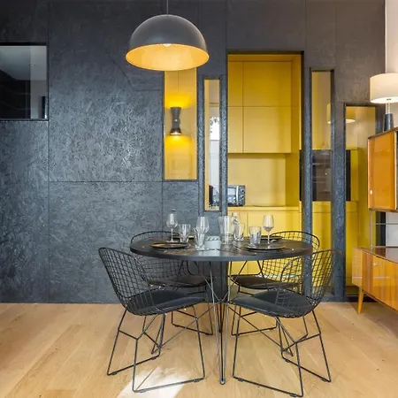 Hallmark - Furnished - Downtown